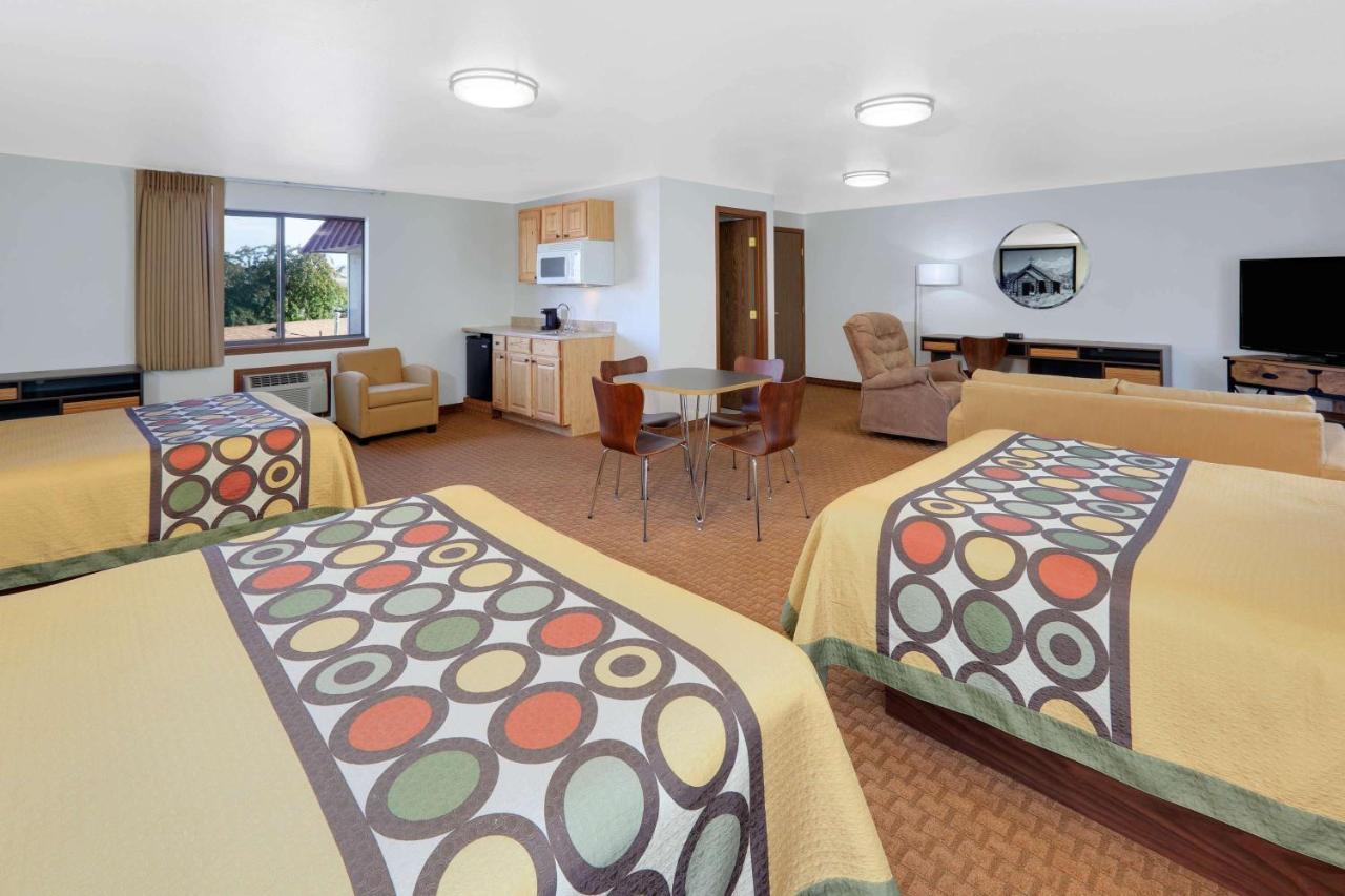 מלון Super 8 By Wyndham קודי מראה חיצוני תמונה